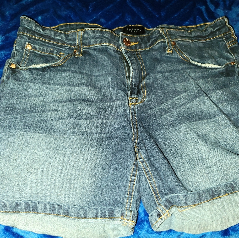 Jeqn shorts